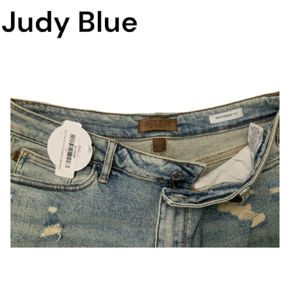 Judy Blue- Holy Grail Boyfriend Fit Light Blue Distressed Boyfriend Jeans 16 NWT - Picture 3 of 6